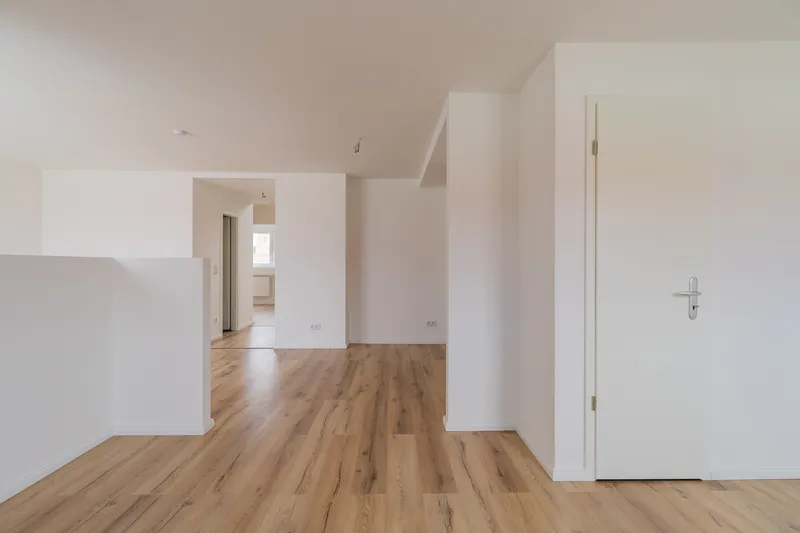 Individuelle 2,5-Zimmer DG-Wohnung auf Altbau 1910 mit Balkon in Spandau. — photo 1